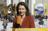 Bettina Schausten bei der Eröffnung des Kanzleramts 2001