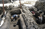Archäologen bei Grabungen am vermeintlichen Tempel Salomos