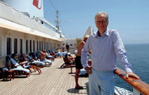 Harald Schmidt an Bord des  »Traumschiffs«
