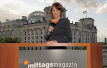 Susanne Conrad vor dem Berliner Reichstag